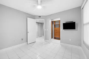 550 SW 137th Ave, Pembroke Pines, FL 33027 - Photo 21