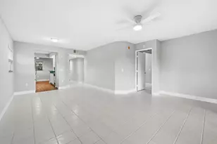 550 SW 137th Ave, Pembroke Pines, FL 33027 - Photo 7