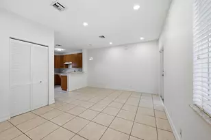 911 NE 12th Ave, Pompano Beach, FL 33060 - Photo 9