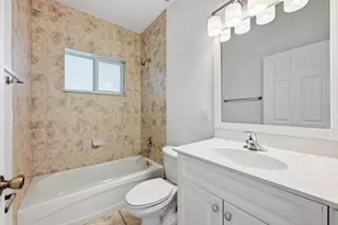911 NE 12th Ave, Pompano Beach, FL 33060 - Photo 25