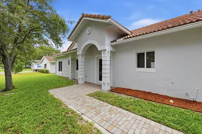 911 NE 12th Avenue, Pompano Beach, FL 33060 - Photo 5