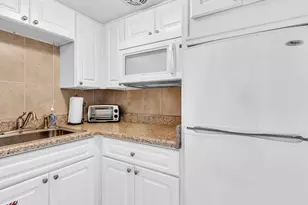 303 N Riverside Dr, Pompano Beach, FL 33062 - Photo 37