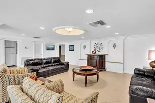 303 N Riverside Dr, Pompano Beach, FL 33062 - Photo 27