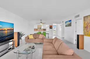 303 N Riverside Dr, Pompano Beach, FL 33062 - Photo 9