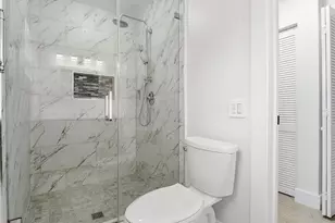 21020 Highland Lakes Blvd, Miami, FL 33179 - Photo 37