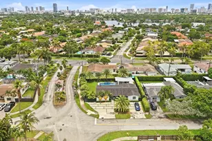 21020 Highland Lakes Blvd, Miami, FL 33179 - Photo 57