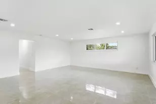 21020 Highland Lakes Blvd, Miami, FL 33179 - Photo 5