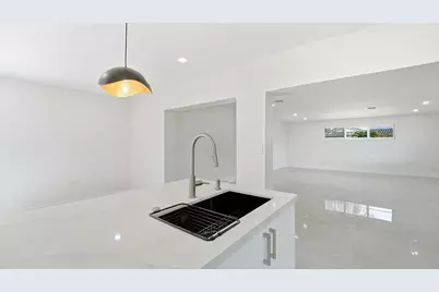 21020 Highland Lakes Boulevard, Miami, FL 33179 - Photo 11