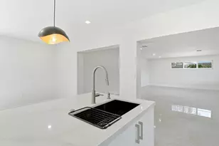 21020 Highland Lakes Blvd, Miami, FL 33179 - Photo 11