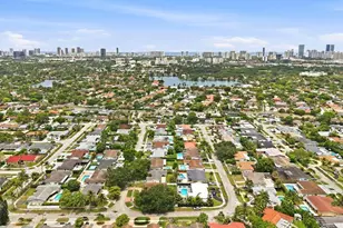 21020 Highland Lakes Blvd, Miami, FL 33179 - Photo 63