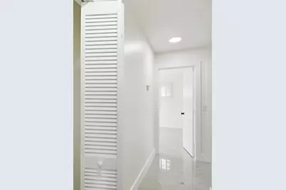 21020 Highland Lakes Boulevard, Miami, FL 33179 - Photo 23