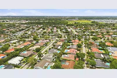 21020 Highland Lakes Boulevard, Miami, FL 33179 - Photo 61