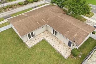 21020 Highland Lakes Blvd, Miami, FL 33179 - Photo 47