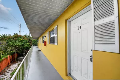 1505 Crescent Circle #B24, Lake Park, FL 33403 - Photo 9