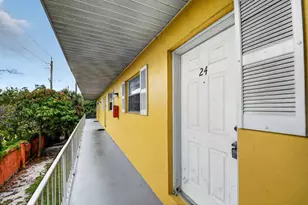 1505 Crescent Circle, Lake Park, FL 33403 - Photo 9