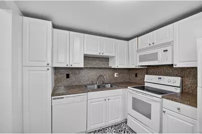 1505 Crescent Circle #B24, Lake Park, FL 33403 - Photo 3