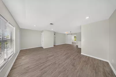 216 W Arbor Avenue, Port Saint Lucie, FL 34952 - Photo 5