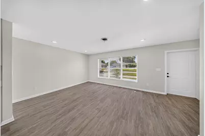 216 W Arbor Avenue, Port Saint Lucie, FL 34952 - Photo 5