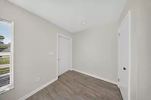 216 W Arbor Ave, Port Saint Lucie, FL 34952 - Photo 3