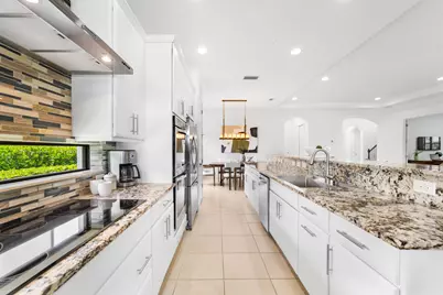 8152 Bradford Way, Parkland, FL 33076 - Photo 13