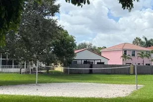 8340 SW 41st St, Davie, FL 33328 - Photo 15