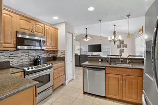 2640 Millwood Ct, Davie, FL 33328 - Photo 13