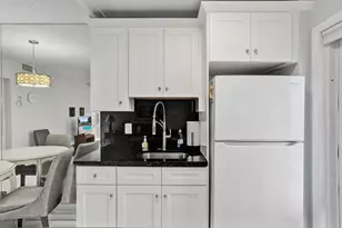 1481 S Ocean Blvd, Lauderdale by the Sea, FL 33062 - Photo 9
