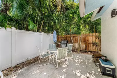 334 NE 7th Avenue, Delray Beach, FL 33483 - Photo 17
