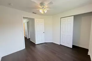 910 Summit Lake Dr, West Palm Beach, FL 33406 - Photo 17