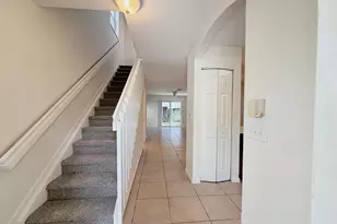 910 Summit Lake Dr, West Palm Beach, FL 33406 - Photo 5