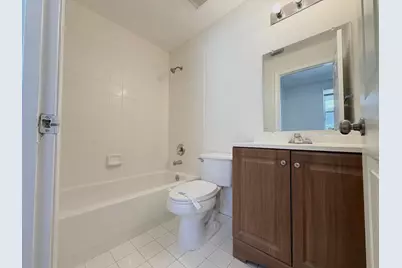 910 Summit Lake Drive, West Palm Beach, FL 33406 - Photo 15