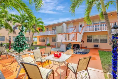 332 Sheffield N, West Palm Beach, FL 33417 - Photo 1