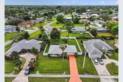 772 SE Thornhill Drive, Port Saint Lucie, FL 34983 - Photo 17