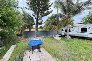 714 S H St, Lake Worth, FL 33460 - Photo 23