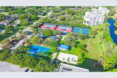 625 Oaks Drive #405, Pompano Beach, FL 33069 - Photo 47