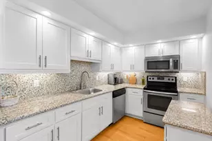 625 Oaks Dr, Pompano Beach, FL 33069 - Photo 5