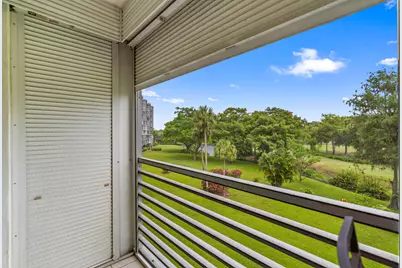625 Oaks Drive #405, Pompano Beach, FL 33069 - Photo 19