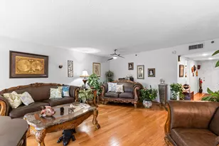 625 Oaks Dr, Pompano Beach, FL 33069 - Photo 17