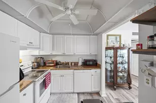 30 Waterford B, Delray Beach, FL 33446 - Photo 11