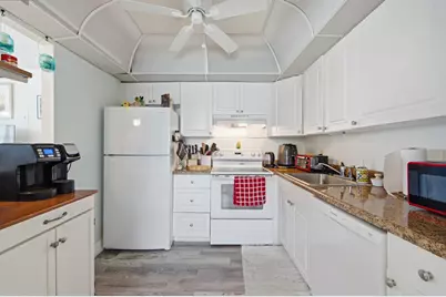 30 Waterford B, Delray Beach, FL 33446 - Photo 11
