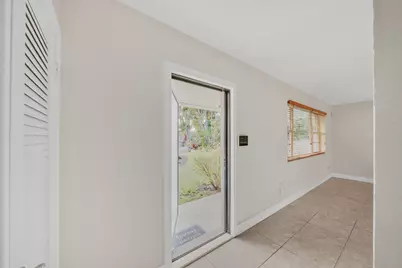 301 N 65th Way, Hollywood, FL 33024 - Photo 9