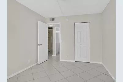 3057 Yarmouth C, Boca Raton, FL 33434 - Photo 19