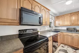 216 Lake Dora Dr, West Palm Beach, FL 33411 - Photo 7
