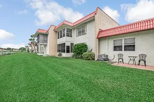 216 Lake Dora Dr, West Palm Beach, FL 33411 - Photo 35