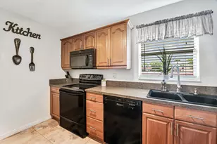 216 Lake Dora Dr, West Palm Beach, FL 33411 - Photo 13