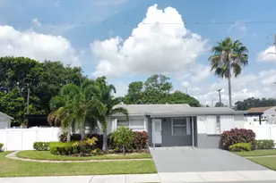 702 SW 1st St, Delray Beach, FL 33444 - Photo 1