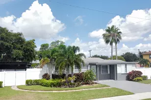 702 SW 1st St, Delray Beach, FL 33444 - Photo 5