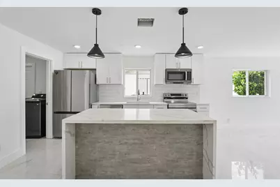 537 NW 2nd Terrace, Deerfield Beach, FL 33441 - Photo 5