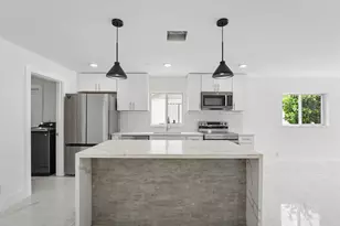 537 NW 2nd Terrace, Deerfield Beach, FL 33441 - Photo 5