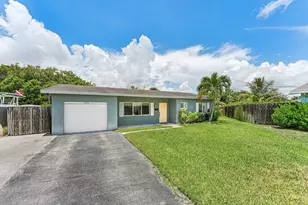 301 SE 3rd St, Deerfield Beach, FL 33441 - Photo 3